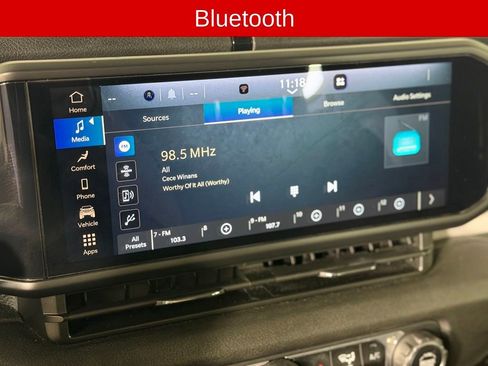 Used 2025 Jeep Wrangler Unlimited Sport AWD/4WD image 4