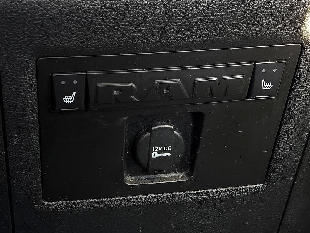 Used 2015 RAM 1500 Laramie w/ Convenience Group AWD/4WD image 9