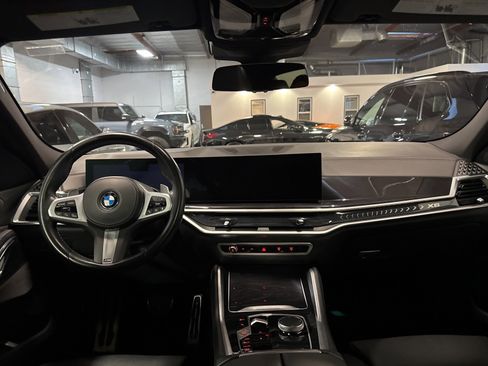 Used 2024 BMW X6 xDrive40i w/ Parking Assistance Package image 7