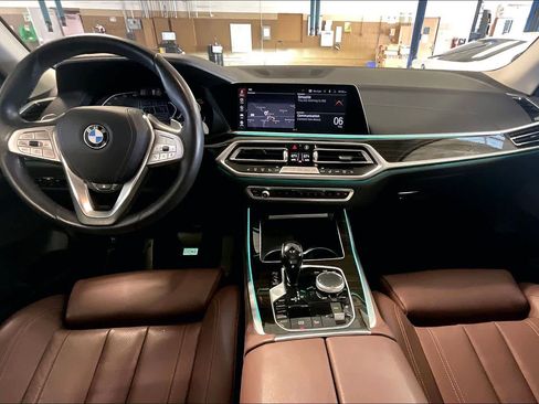 Used 2020 BMW X7 xDrive40i w/ Premium Package AWD/4WD image 14