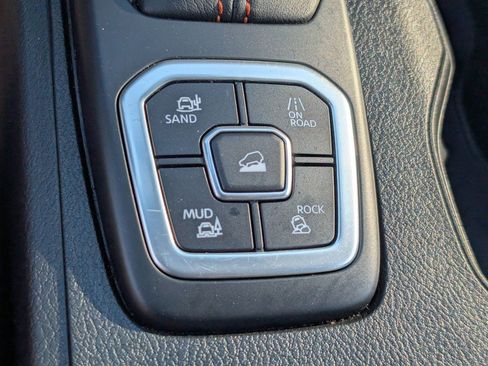 Used 2026 Nissan Frontier PRO-4X AWD/4WD image 21