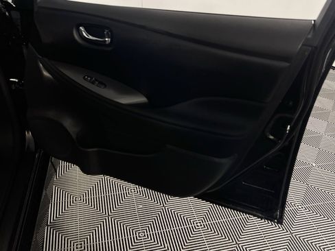 Used 2023 Nissan Leaf S image 30