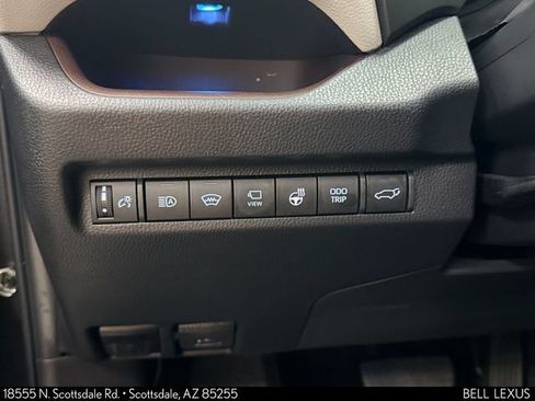 Used 2023 Toyota RAV4 Limited FWD image 19