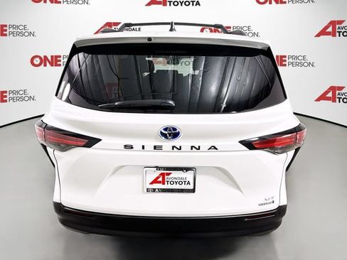 Certified 2022 Toyota Sienna XLE w/ XLE Plus Package FWD image 7