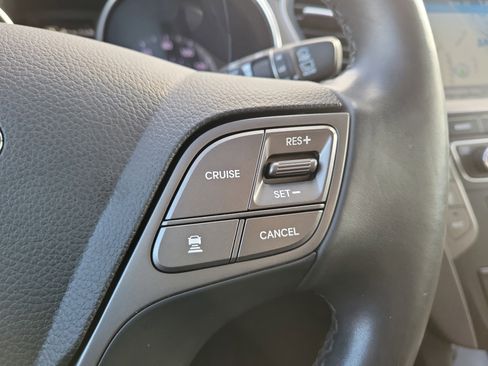 Used 2017 Hyundai Santa Fe Limited image 23