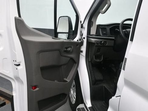 Used 2025 Ford Transit 250 Low Roof w/ Exterior Upgrade Package RWD image 24