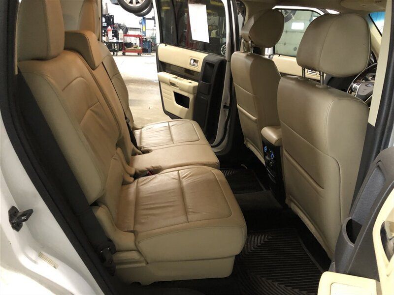 Used 2014 Ford Flex SEL w/ Equipment Group 202A AWD/4WD image 21