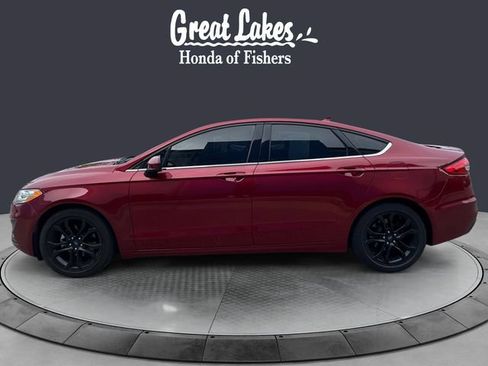 Used 2019 Ford Fusion SE w/ Equipment Group 151A FWD image 2