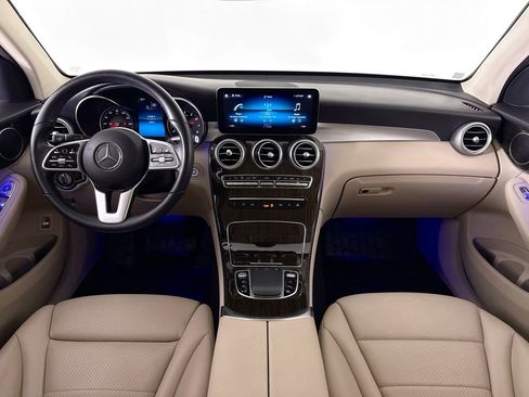 Used 2021 Mercedes-Benz GLC 300 image 9