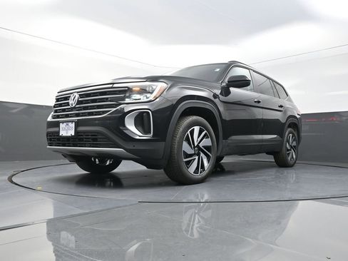 New 2026 Volkswagen Atlas SE FWD image 23