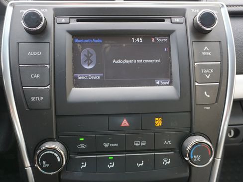 Used 2016 Toyota Camry SE image 20