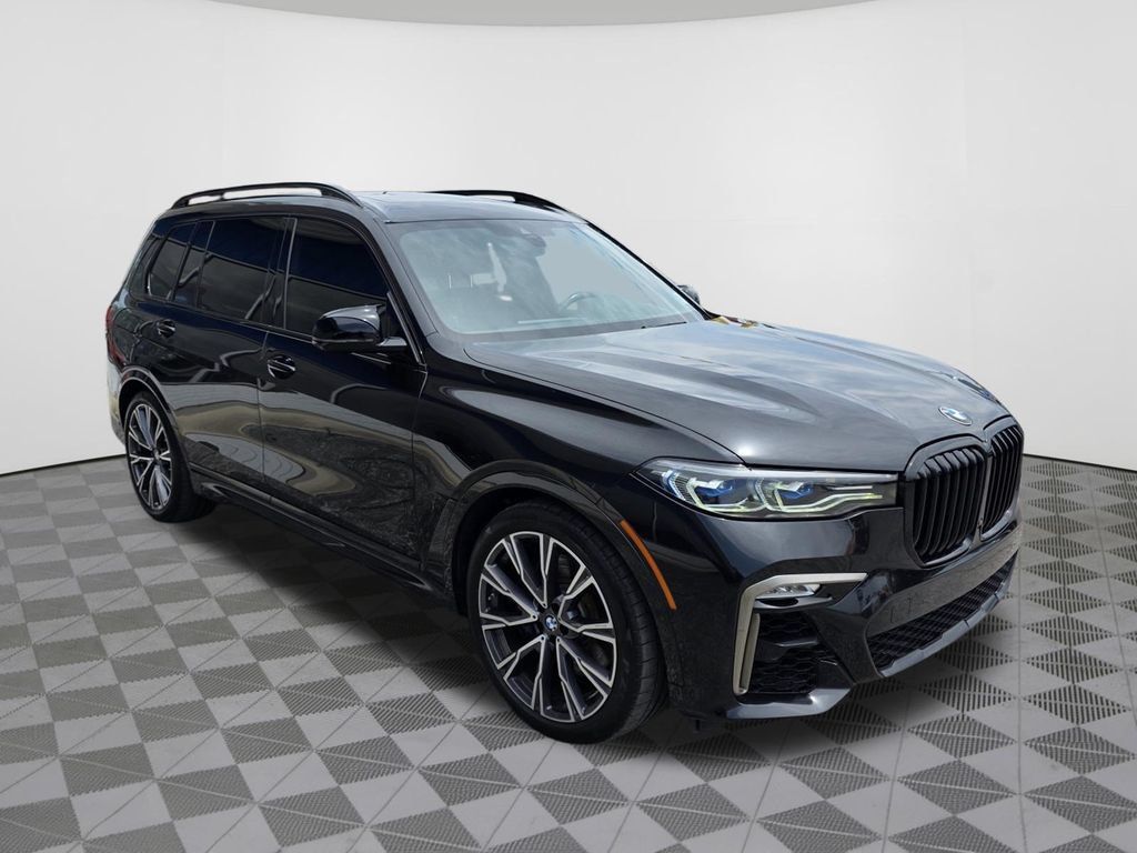 Used 2021 BMW X7 M50i w/ Dynamic Handling Package AWD/4WD image 4
