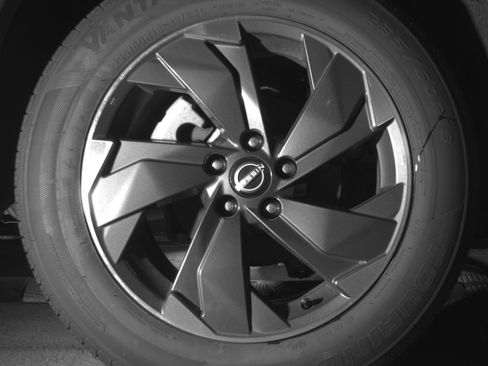 Used 2025 Nissan Rogue SV image 15