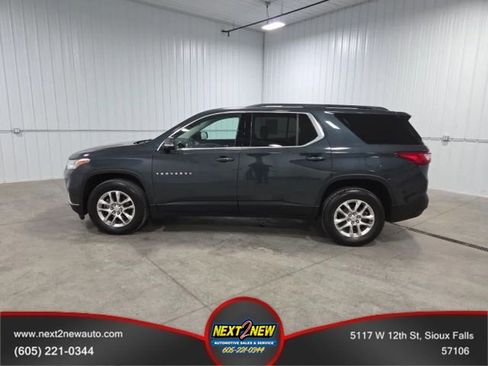 Used 2019 Chevrolet Traverse LT image 1