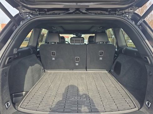 Used 2025 Jeep Grand Cherokee Overland w/ Adv Protech Group III image 12