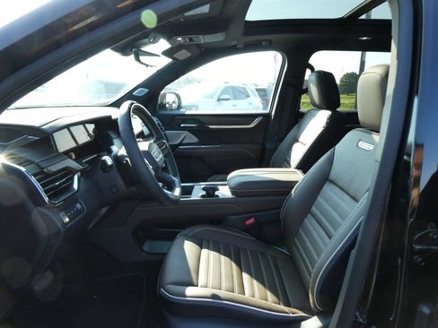 New 2026 GMC Acadia Denali Ultimate AWD/4WD image 18