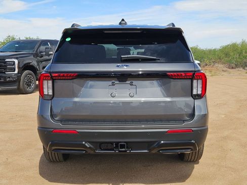 New 2026 Ford Explorer ST-Line RWD image 7