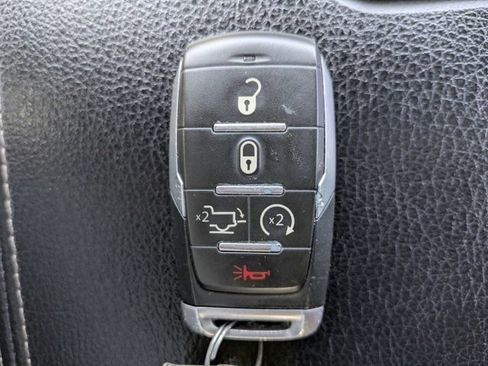 Used 2021 RAM 1500 Laramie AWD/4WD image 31
