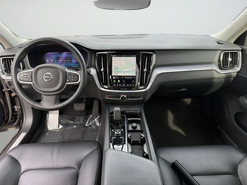Used 2024 Volvo S60 B5 Core FWD image 23