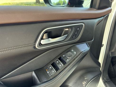 Used 2023 Nissan Rogue Platinum FWD image 26