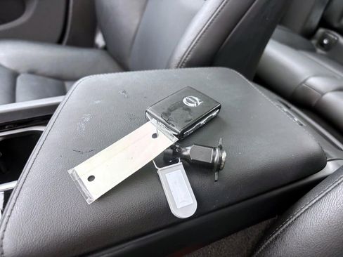 Used 2025 Volvo S60 B5 Core image 32