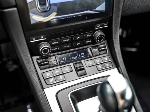Certified 2024 Porsche 718 Cayman RWD image 18