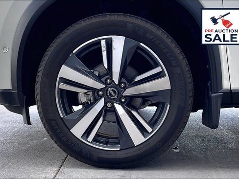 Used 2023 Nissan Rogue Platinum AWD/4WD image 9