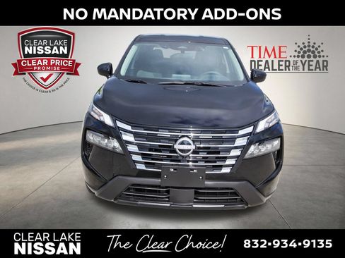 Certified 2026 Nissan Rogue SV FWD image 2