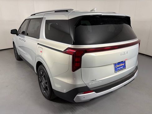New 2026 Kia Carnival EX FWD image 6