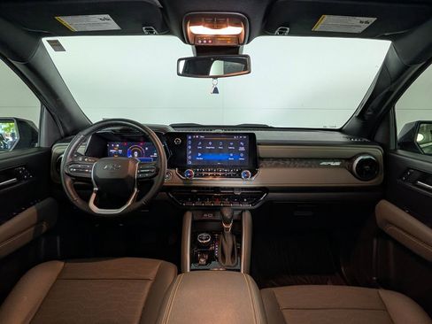 Used 2023 Chevrolet Colorado ZR2 w/ ZR2 Convenience Package III image 18