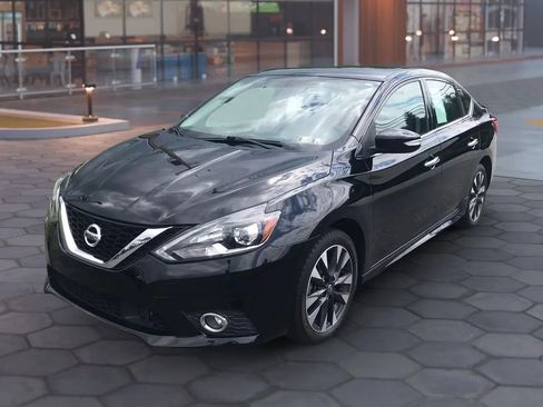 Used 2019 Nissan Sentra SR FWD image 6
