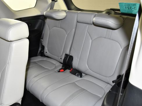 Used 2025 Honda Pilot EX-L image 50