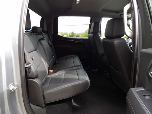 Used 2025 GMC Sierra 1500 SLT image 10