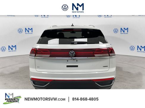 New 2026 Volkswagen Atlas Cross Sport SE image 3