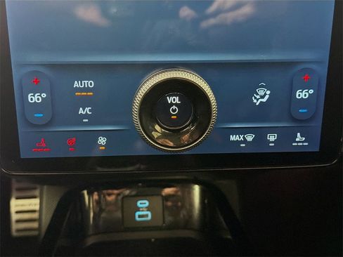 Used 2021 Ford Mustang Mach-E Premium image 19