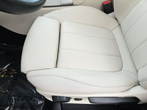 Certified 2022 Mercedes-Benz GLB 250 image 23