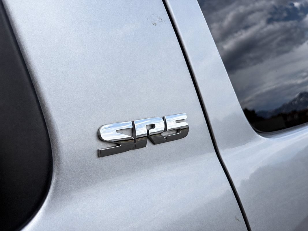 Used 2020 Toyota Sequoia SR5 AWD/4WD image 4