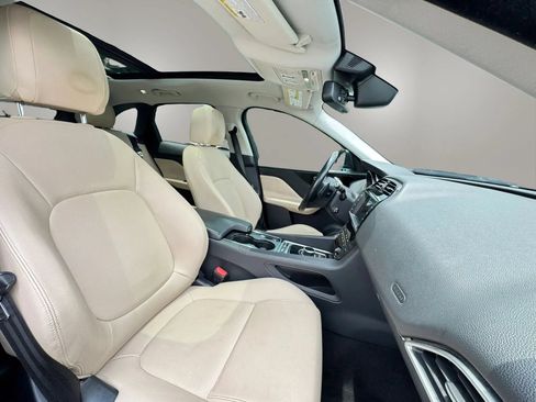 Used 2017 Jaguar F-PACE Premium AWD/4WD image 17