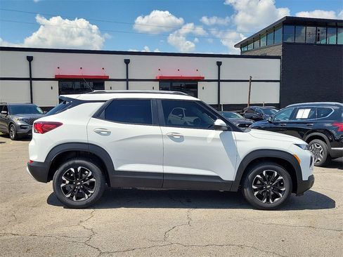Used 2023 Chevrolet TrailBlazer LT w/ Convenience Package image 6