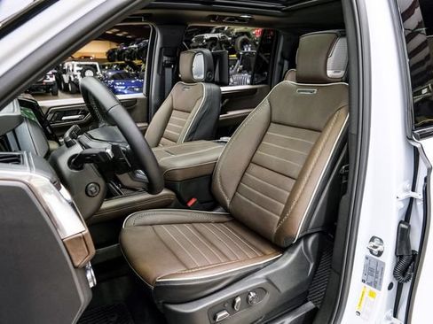 Used 2026 GMC Yukon XL Denali Ultimate AWD/4WD image 46