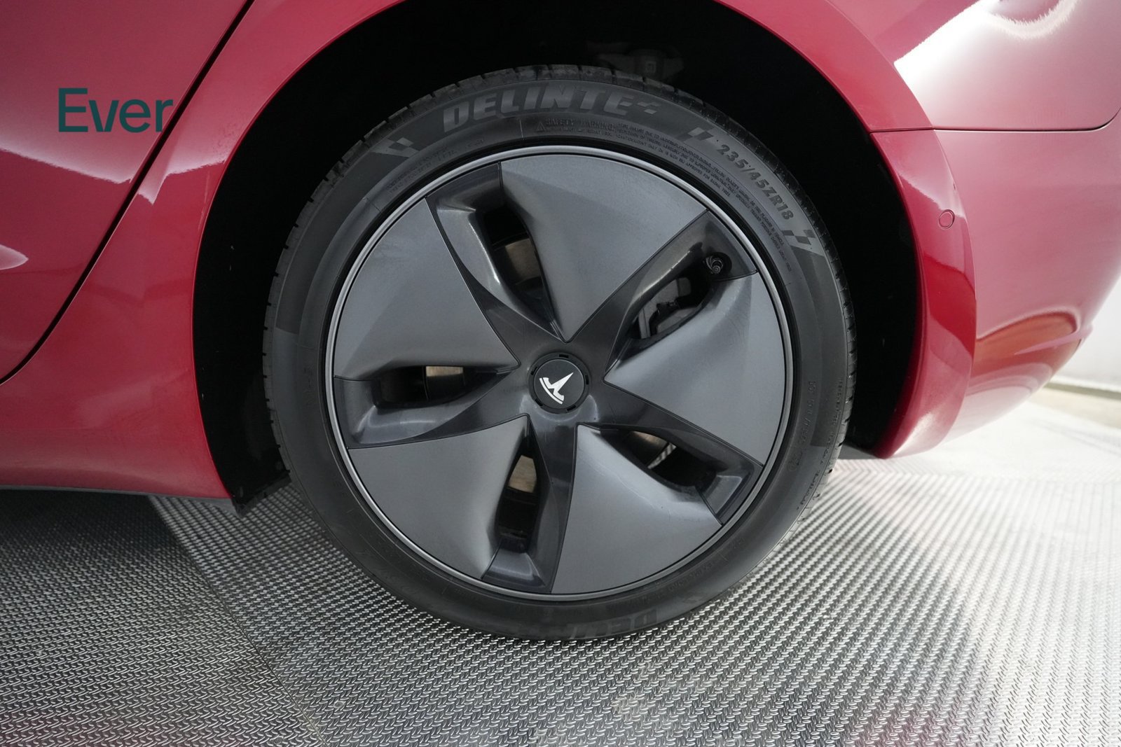 Used 2018 Tesla Model 3 Long Range RWD image 9