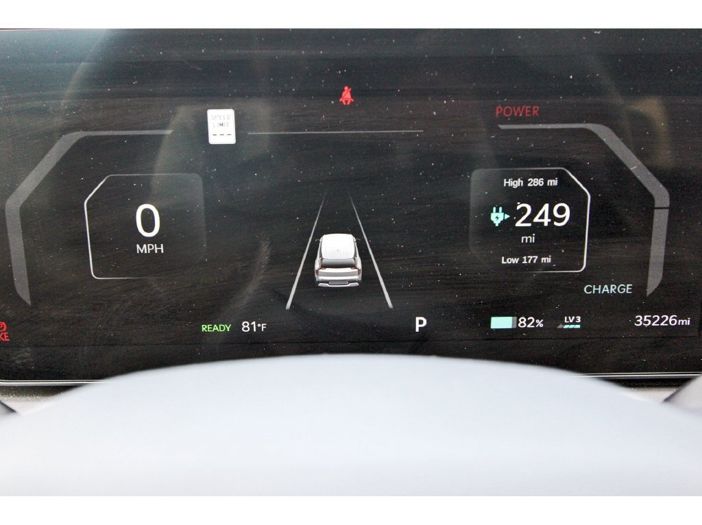 Used 2024 Kia EV9 Light Long Range RWD image 16