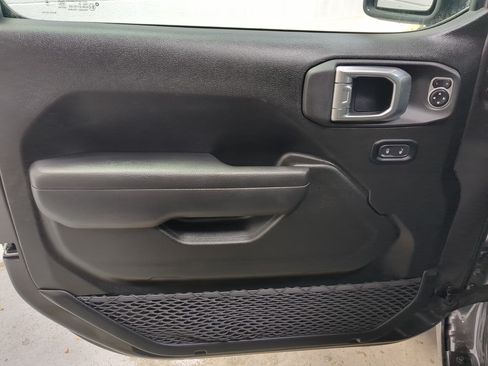 Certified 2025 Jeep Wrangler Unlimited Sport AWD/4WD image 14