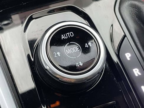 Used 2023 Chevrolet Colorado Z71 w/ Z71 Convenience Package 2 image 32