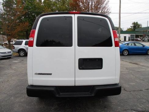 Used 2019 Chevrolet Express 3500 LS image 6