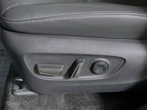 Used 2025 Toyota Grand Highlander AWD Hybrid image 16
