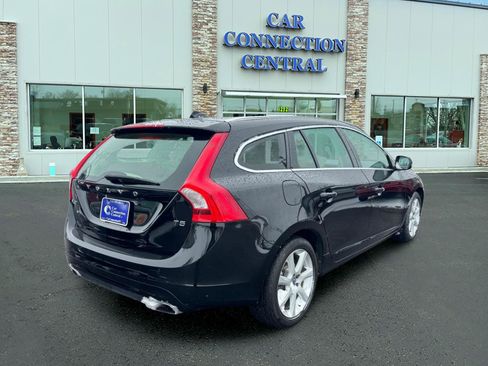 Used 2016 Volvo V60 T5 Premier image 4