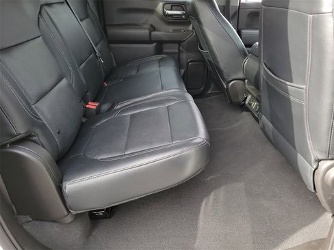 Used 2022 Chevrolet Silverado 1500 LT image 18