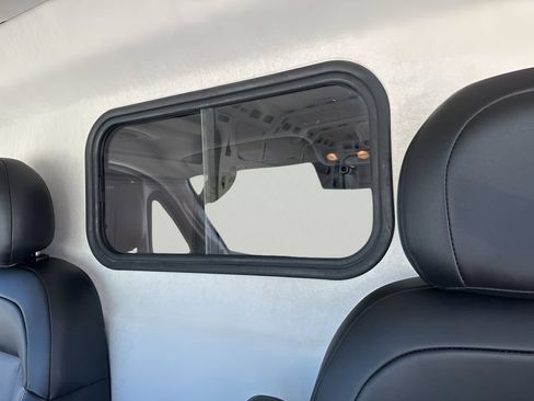 Used 2024 RAM ProMaster 2500 w/ Convenience Group FWD image 16