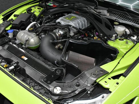 Used 2020 Ford Mustang Shelby GT500 w/ Technology Package image 18